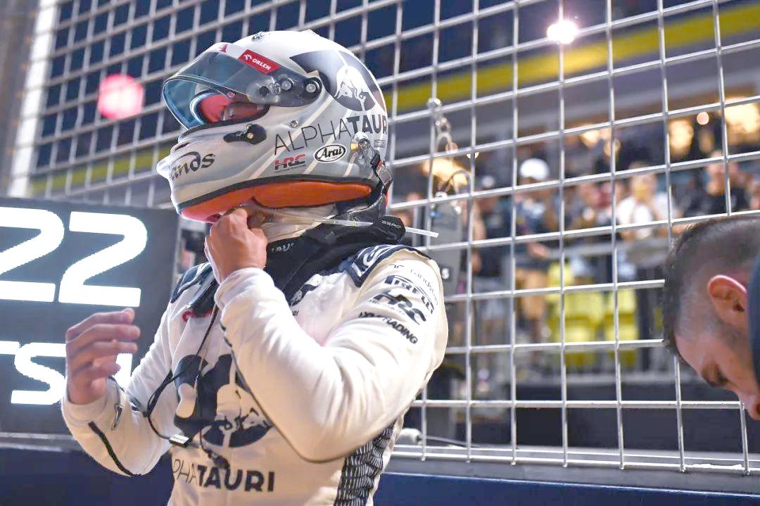 红牛车队横扫威廉姆斯，皮亚斯特里高光表现