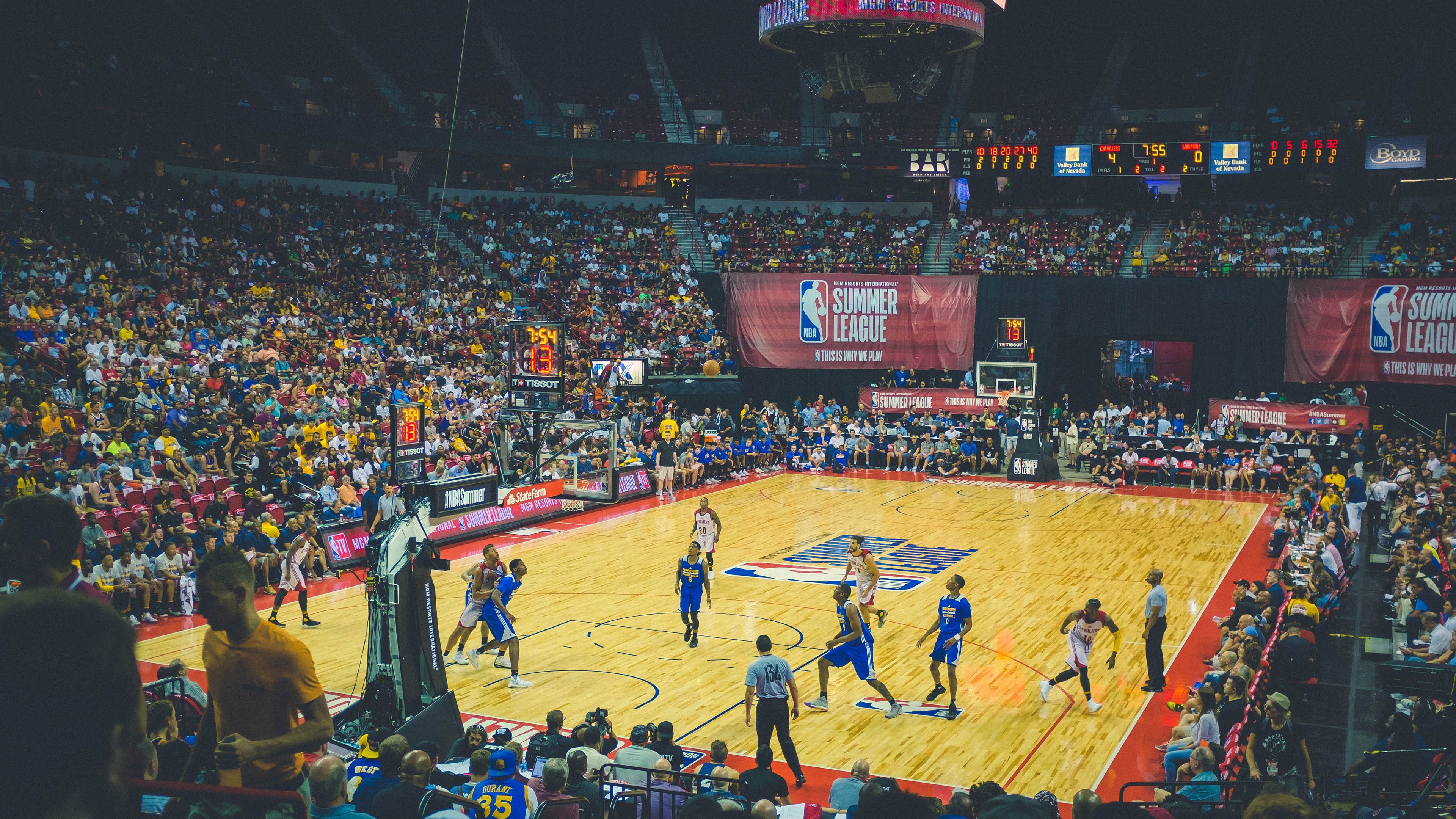 杰伦格林表现堪称教科书，猛龙制霸魔术，当个人天赋与团队铁律完美共振